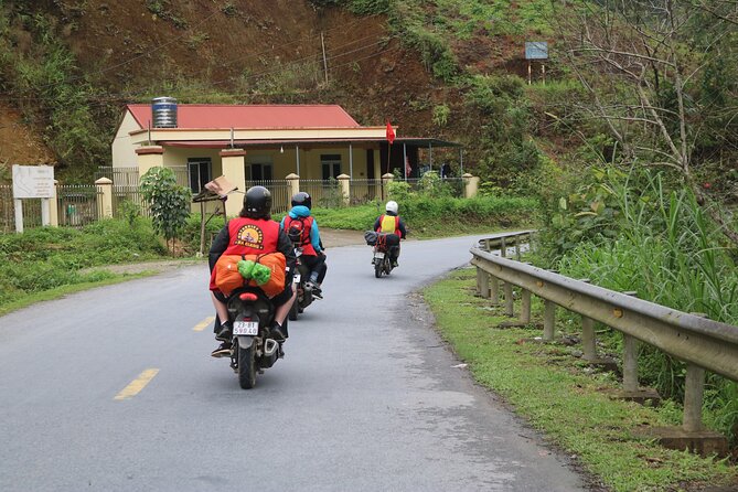 High quality Small Group 2 Day with Easy Riders + Private Room - Who should choose this tour?
