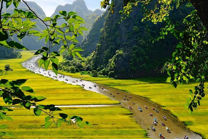 Hoa Lu - Tam Coc: Boat Trip and Bicycle Ride - Cycling through the countryside