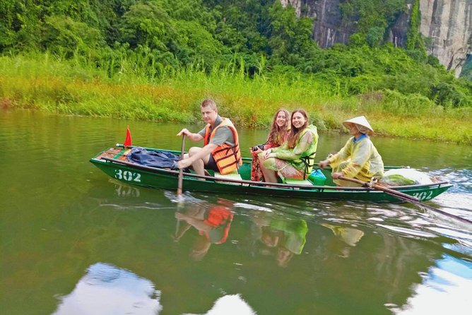 Hoa Lư Tam Coc & Mua Cave full day Including Buffets Lunch - A full day beyond Hanoi