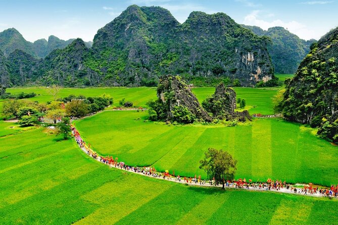 Hoa Lu - Tam Coc - Ninh Binh Day Tour: Biking, Visit Local Family - Hoa Lu and the temple of King Dinh