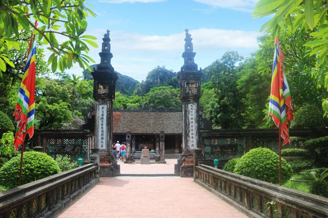 Hoa Lu - Tam Coc - Ninh Binh Day Tour: Biking, Visit Local Family - Is $81 good value?