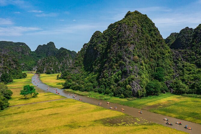 Incense Village Private Tour from Hanoi to Ninh Binh Old Capital - The drive south to Ninh Binh