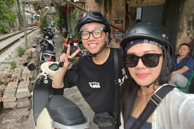 Instagram Incense Quang Phu Cau Village Tour with Train Street - Watching each step of incense making