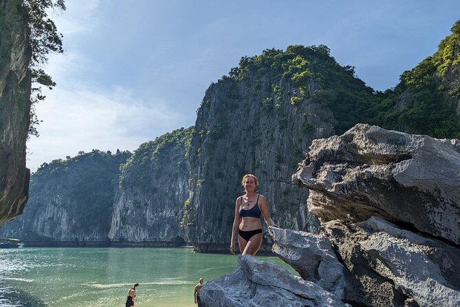 Lan Ha Bay Day Tour from Hanoi & Cat Ba Town - Serenity Boutique - Before dawn, choose your pickup carefully