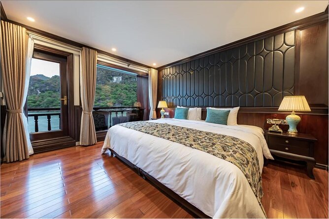LIKE A BOSS-Luxury options-2d/1n All inclusive in Halong Bay - Food, service, and onboard rhythm