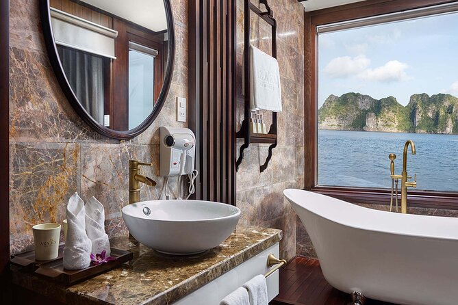 Luxury Cruise 5 star Top Tier Lan Ha bay 2D1N/ 3D2N - Lan Ha Bay, with time to get off the boat