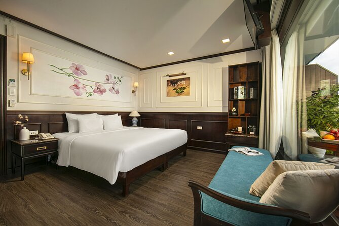 Luxury Cruise 5 star Top Tier Lan Ha bay 2D1N/ 3D2N - Boarding, lunch, and the first bay stop