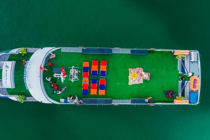 LUXURY Halong Bay Cruise 5 Stars Full Day Tour with Buffet Lunch - Lunch aboard the cruise