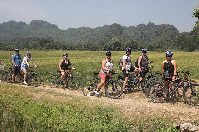 Luxury Limousine Trang An-Mua Cave - Bich Dong max 6-8 pax/ group - Who should choose this Ninh Binh day trip?