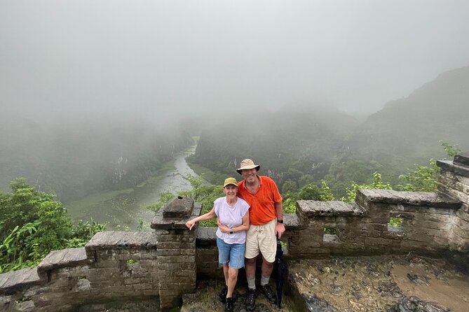 Luxury Ninh Binh Full Day Tour From Hanoi (Trang An - Hoa Lu) - Lunch with local dishes and a quieter pause