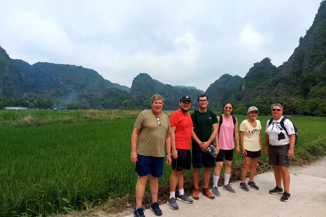 Luxury Ninh Binh Full Day Tour From Hanoi (Trang An - Hoa Lu) - Rowing through Trang An’s caves and temples