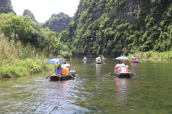 Luxury Tam Coc or Trang An-Mua Cave -Bich Dong Max 6 -8 pax/group - A local set-menu lunch between activities