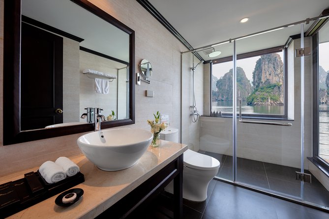 Mon Chéri Cruise 5 star: Unique 2 Days Tuan Chau - Halong bay - Lan Ha Bay - Who should choose this cruise?