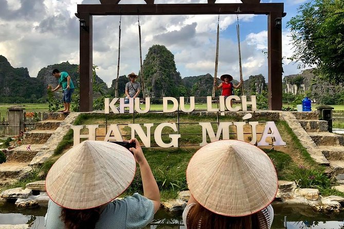 Ninh Binh Daily Tour: Hoa Lu -Mua Cave -Tam Coc- Bike-Swimming with Sunset Party - Lunch and cycling: a pause, then countryside at ground level