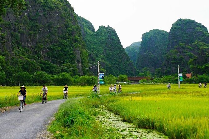 Ninh Binh Day Tour Tam Coc Mua Cave Hoa Lu Buffet Lunch Limousine - A short bike ride through the countryside