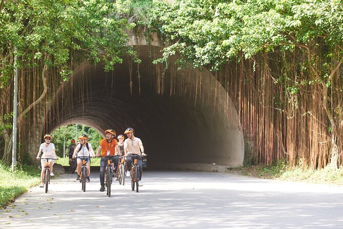 Ninh Binh Day Trip: Bai Dinh-Trang An-Mua Cave, Buffet, Boat, Bus - Transport, timing and what the price covers