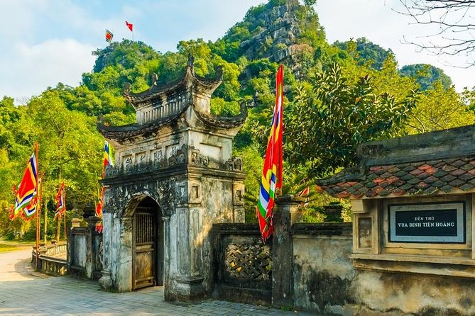 Ninh Binh Highlights Hoa Lu/Bai Dinh-Trang An/ Tam Coc- Mua Cave - Hoa Lu’s temples and royal past