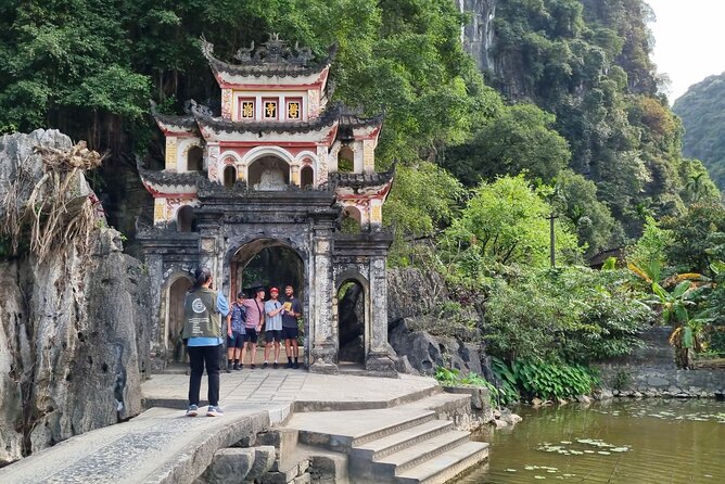 Ninh Binh HIGHTLIGHT & HIDDEN GEM Tour From Hanoi: Skip-The-Line - Bich Dong Pagoda and Hoa Lu’s old capital