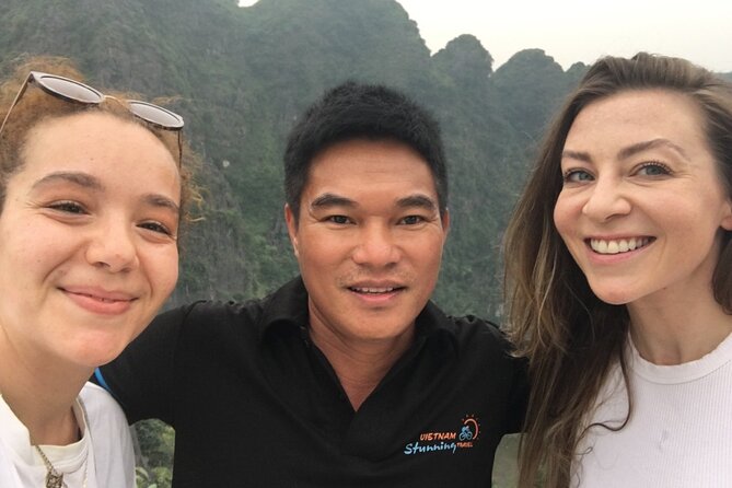 Ninh Binh Private Tour to Mua Cave Trang An Grottoes From Hanoi - Trang An by sampan