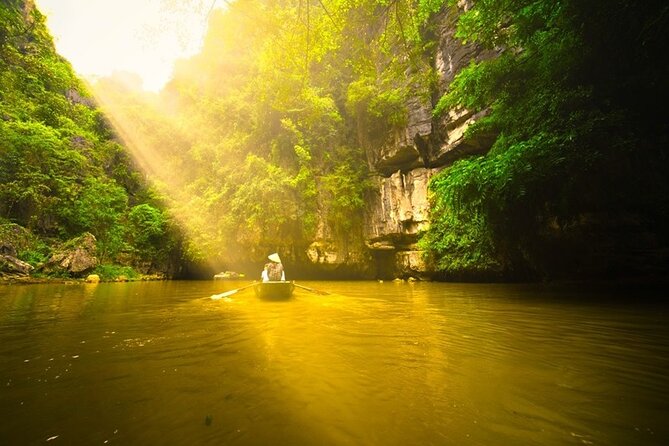 Ninh Binh Tour: Deluxe & Small Group Tam Coc Hoa Lu - Boat, Biking, Buffet Lunch - What the $39 price includes