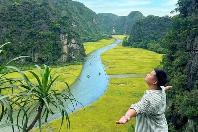 Ninh Binh Tour from Hanoi for 6-9 Pax/tour by DCar Limousine - Who should book this Ninh Binh day trip?