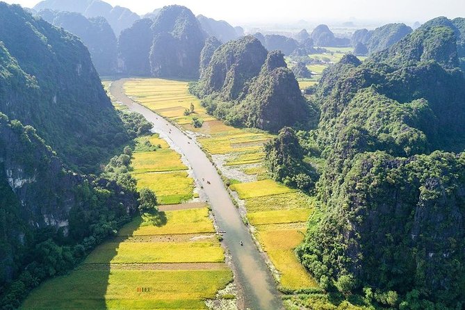 Premium Hoa lu - Trang An - Mua Cave with Buffet Lunch from Hanoi - Trang An by boat