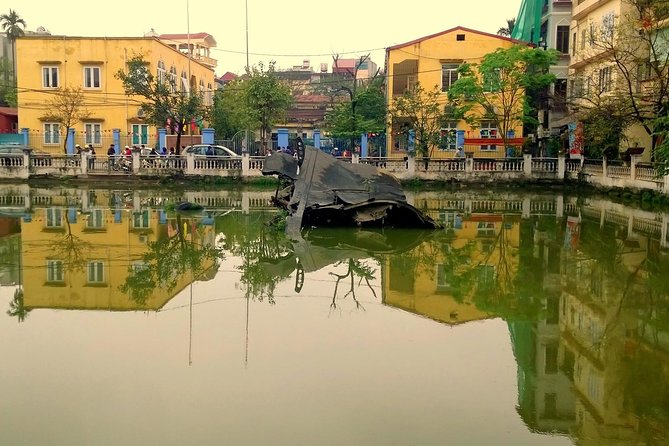 Private Hanoi Motorbike Sightseeing and Food Tour - From Hoan Kiem Lake to the Old City Gate