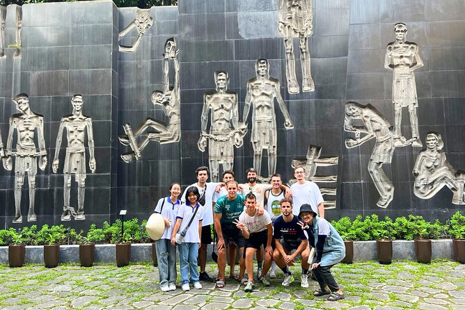 (Private) Hanoi War Sites Tour - Ho Chi Minh Museum and Ba Dinh Square