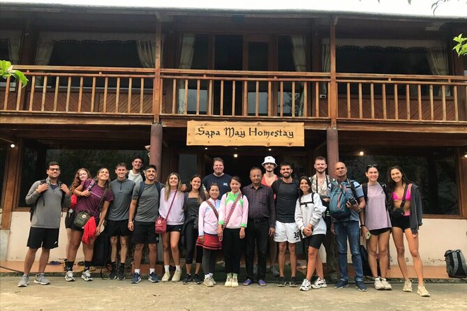 Sa Pa Full Day Trekking Tour - Ta Van: lunch and a pause by the stream