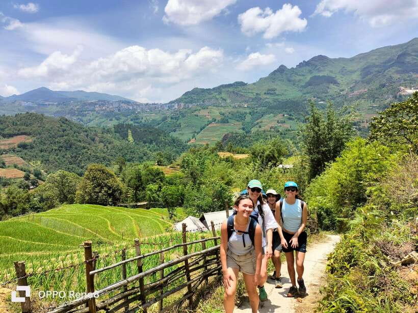 Sa Pa: Muong Hoa Valley Trek and Local Ethnic Villages - Mud, helping hands and village sellers