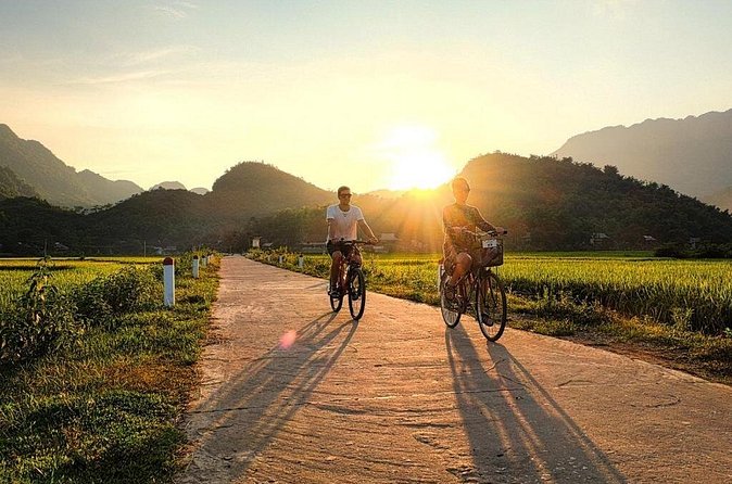 Shared Mai Chau Valley Bus and Hiking Experience - FAQ
