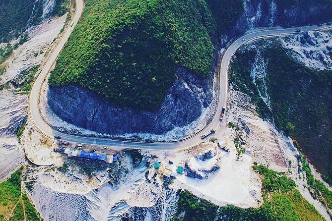 Shared Mai Chau Valley Bus and Hiking Experience - Lunch, bicycles, and Thai village life