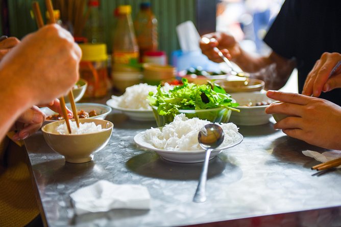 Small-Group Street Food Cyclo Tour of Hanoi Old Quarter - Eating bún chả, bánh mì and phở