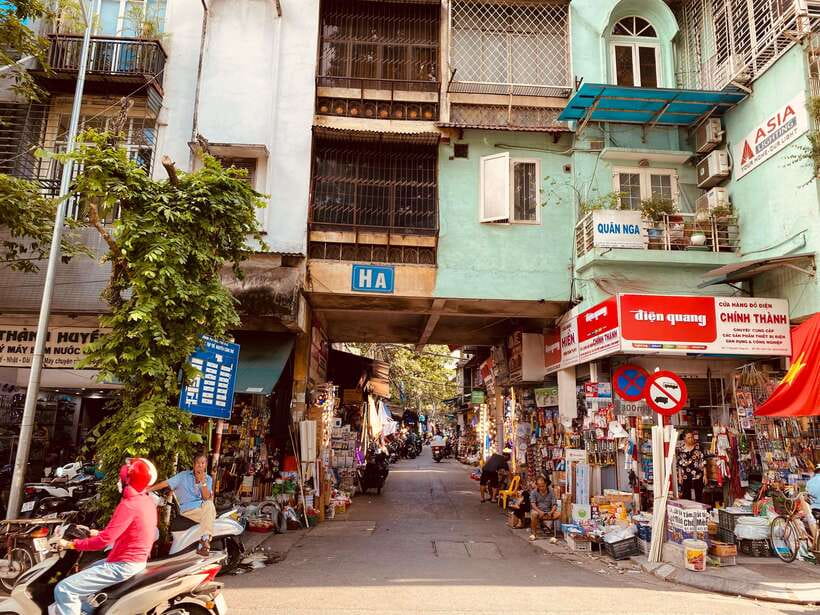 Vietnam War: Uncovering Hanoi's Untold Stories - What the three hours feel like